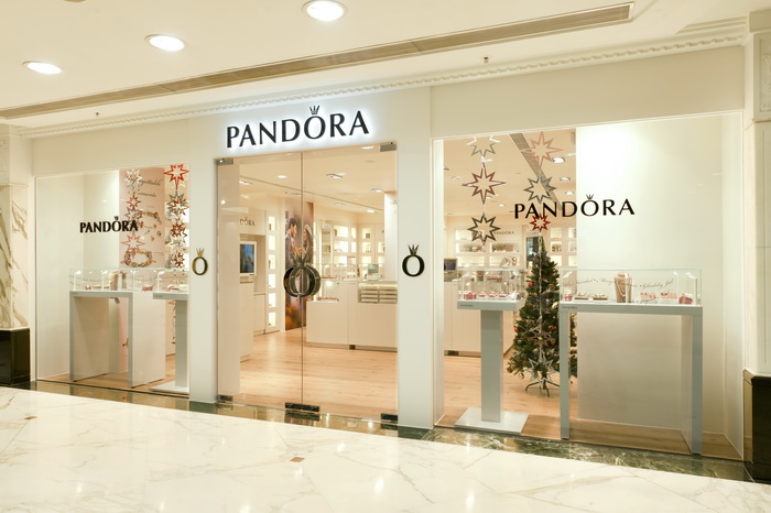 pandora股价坚挺+股东再度抛售套现$9.5亿