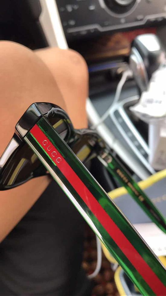 Gucci变Gucc京东称可赔百元券 顾客聘律师维权
