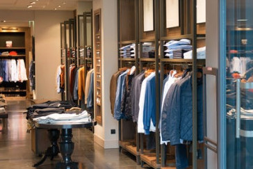 实体零售代表优衣库母公司要开3500家门店