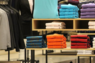 2017年1-11月鞋帽服饰类零售数据分析