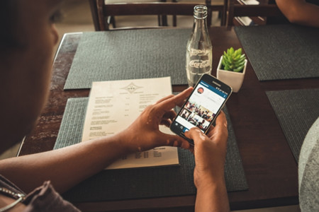 凤凰新媒体将一点资讯的贷款延期半年