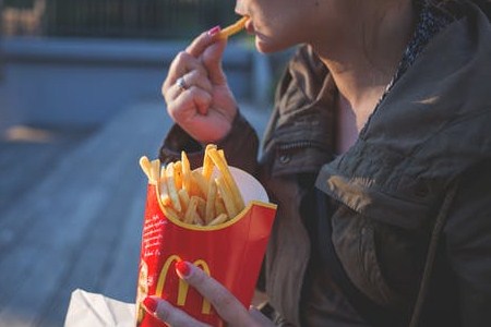 广州首家麦当劳未来餐厅开业