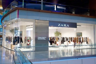 Zara店面翻新 它却在施工期间玩出了新花样