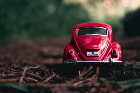 报告：新能源汽车保值率堪忧