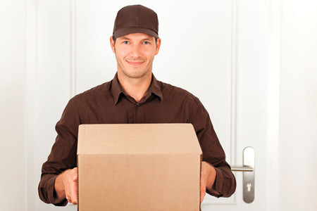 “小黄筒”逆向物流 解决快递最后一公里