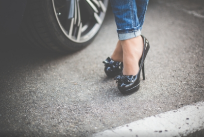 百丽转型变年轻 旗下思加图和抖音玩在一起