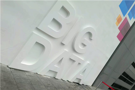 FB开设实体快闪店：销售小企业线上品牌商品