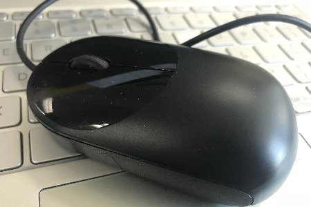 Adobe第四季度营收为24.6亿美元 同比增23%