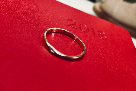 Z时代崛起：奢侈品龙头品牌盯上中国00后