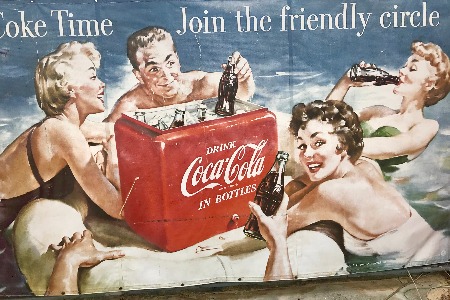 “去碳酸化”的可口可乐在下一盘什么棋？