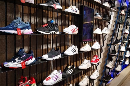 潮鞋搜索量同比涨幅达96.6% NIKE涨幅最高