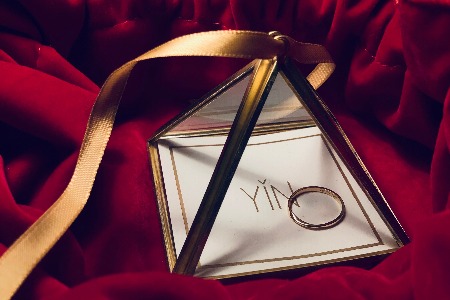 蒂芙尼不想卖身LVMH？珠宝企业们在尝试破局