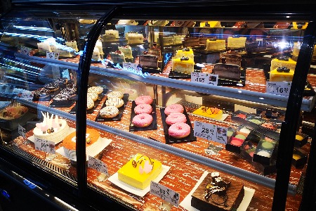 拿下1亿元融资：他靠卖爆款零食年营收亿元