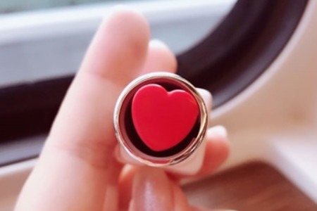 HR赫莲娜宣布代言人王菲背后的巨头之争