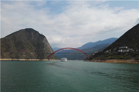 高瓴资本的三大“实体战役”：蓝月亮 百丽国际 格力电器