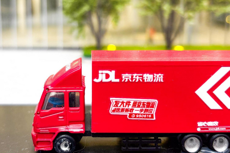 刘强东一声令下 京东几十万兄弟集体改行