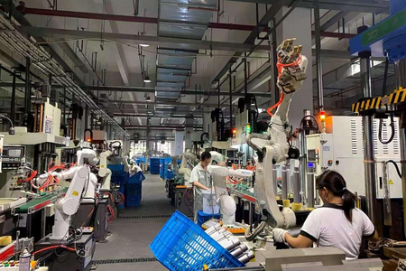 本末科技通过聆讯：直驱动力模组年出货850万套 跻身轮足机器人第一梯队