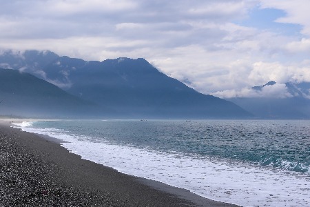 苏伊士发生“世纪大堵船” 或引发海运费用上涨