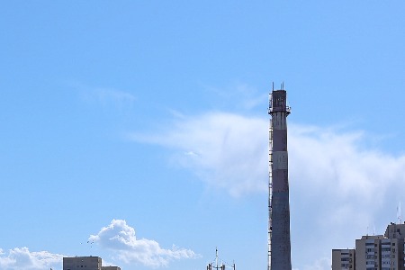 零售晚报：腰部电商“白干”十年：流量下滑 市值缩水