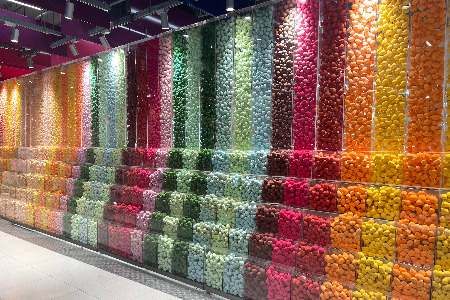 备战出海 爱美客二次上市