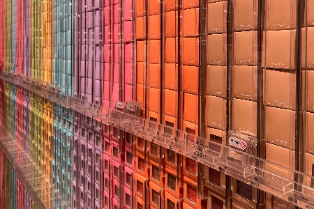 “人类高质量男性”火爆全网 男性消费如何崛金千亿市场