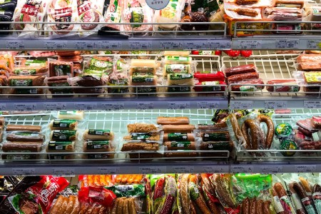 在临期特卖店 我找不到临期食品