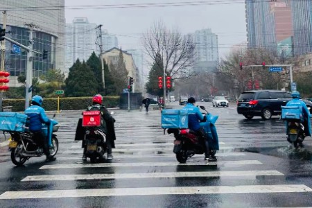 月入百万 躺着赚钱？揭秘“外卖券公众号”背后生意经