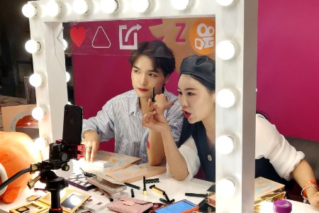 创史上最高净利润后 雅诗兰黛要涨价？