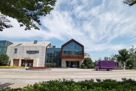 俄罗斯电商Ozon允许第三方卖家通过Ozon Express销售商品