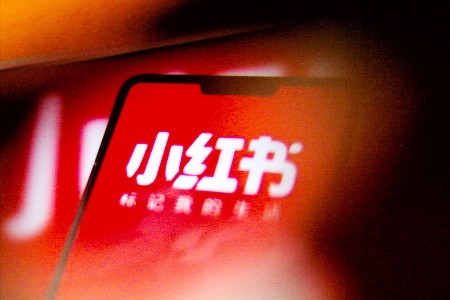 零售晚报：小红书回应“滤镜景点”：部分用户存在过度美化笔记情况
