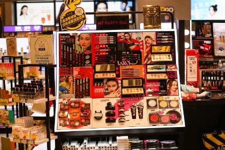 毛戈平过会！A股彩妆第一股来了