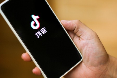 零售早报：B站何同学 抖音张同学