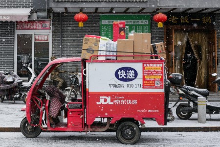 快递公司春节不打烊？派费7倍增长 快递员却不想干了