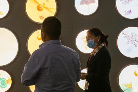 零售晚报：这个南方小镇竟在小红书上火了