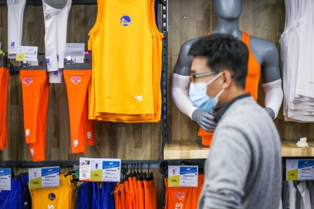 品牌不断陪跑 被“鲨鱼裤”带火的健身服还是好生意吗？