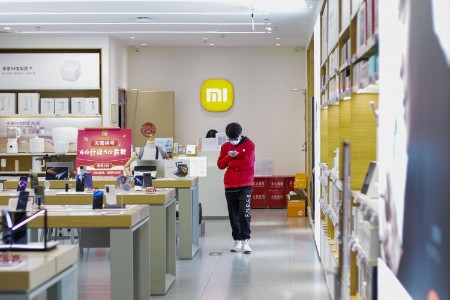 手机线下卖场观察：大店内卷 小店何去何从？