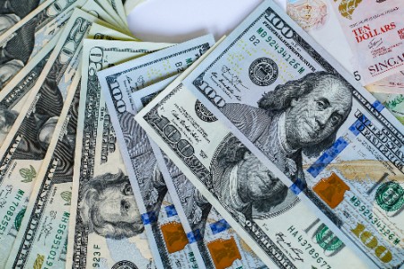 平安健康付费用户一年净增3800万 B端优势凸显