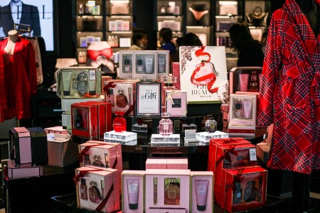 引入CFO 花西子要IPO了？