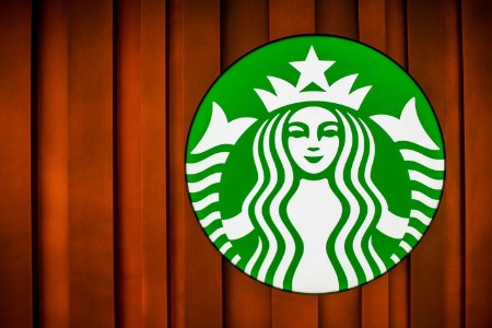 星巴克启示录：如何寻找“海底捞们”的反弹拐点？