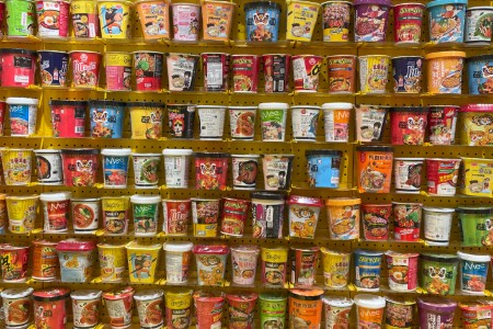 康师傅老坛酸菜方便面“重出江湖” 消费者买账吗？