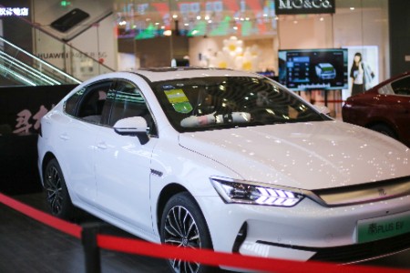 拆下来的汽车座椅能卖3999元？“营销鬼才”的魔改生意