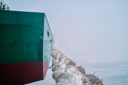 频查外国海运巨头 拜登用保护主义重振美国海运物流？