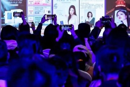 行业动态：美妆业大额融资频现 新风口要来了？