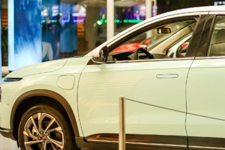 1年租金800万 商场卖车太卷了