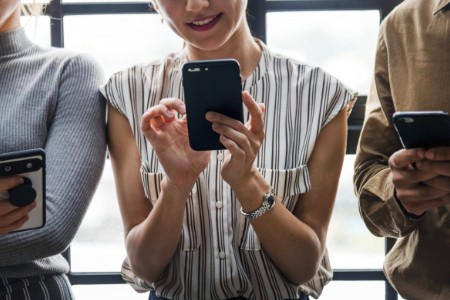 凛冬穿越 2022中国手机残酷故事