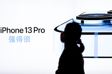 期待iPhone14只为买iPhone13？年轻人爱上“逆向换机”