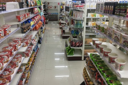 超市上半年依旧很难：超七成净利下滑 关店凶猛