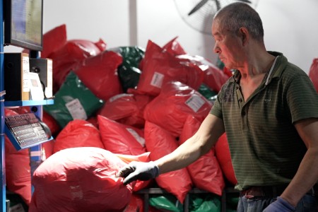 备战天猫双11忙出“招工潮” 有商家月薪3万抢运营
