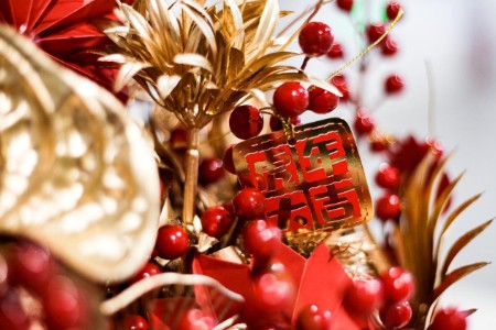 “烟花替身”一夜爆红：日销增2000% 商家春节加班备货