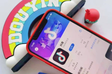 月售百万元的“咕卡”套装 如何成为10后社交货币？